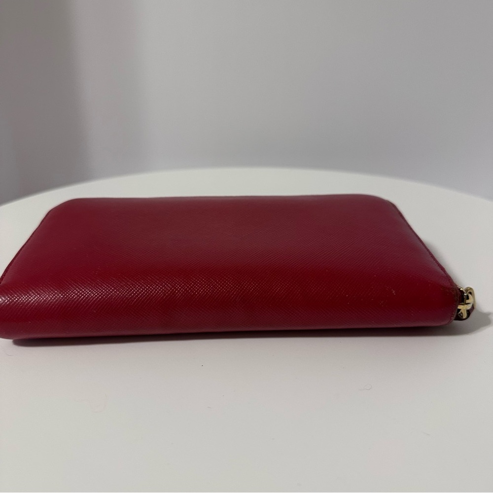 Fair Condition Prada wallet orangey/redish needs some work - Picture 4 of 14